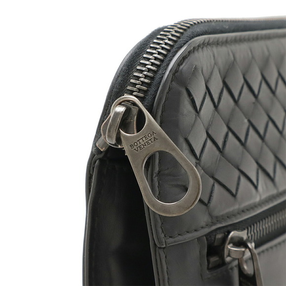 BOTTEGA VENETA Black Leather Intrecciato Clutch Bag - Picture 5 of 8